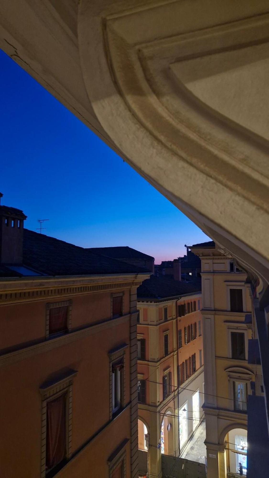 Monolocale Sui Tetti Di Bologna - Via Indipendenza Lejlighed Eksteriør billede